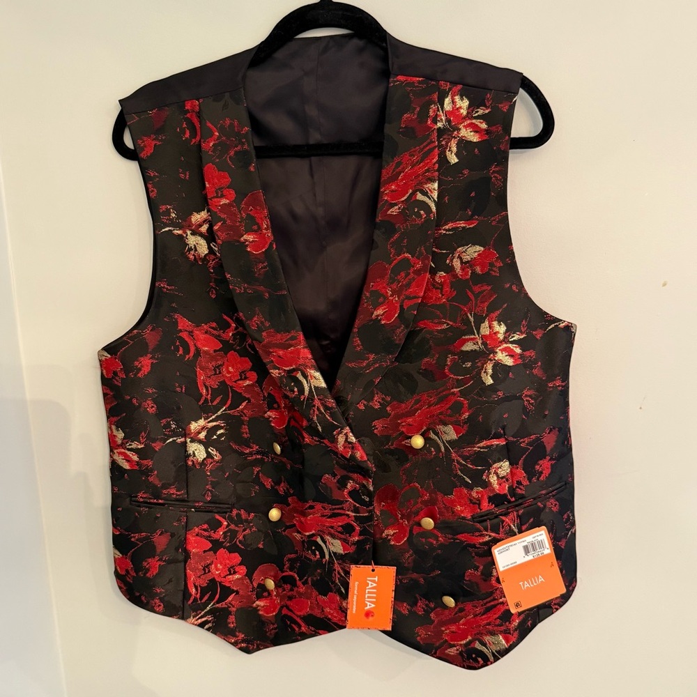 Tallia Men's Red and Black Floral Vest size 42 Short
